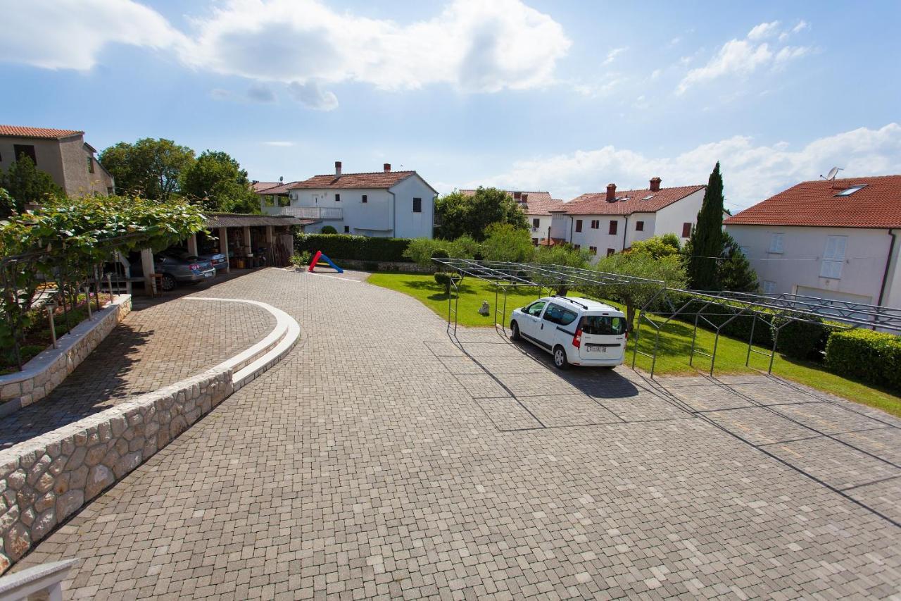 מאלינסקה Apartments Nedeljka מראה חיצוני תמונה